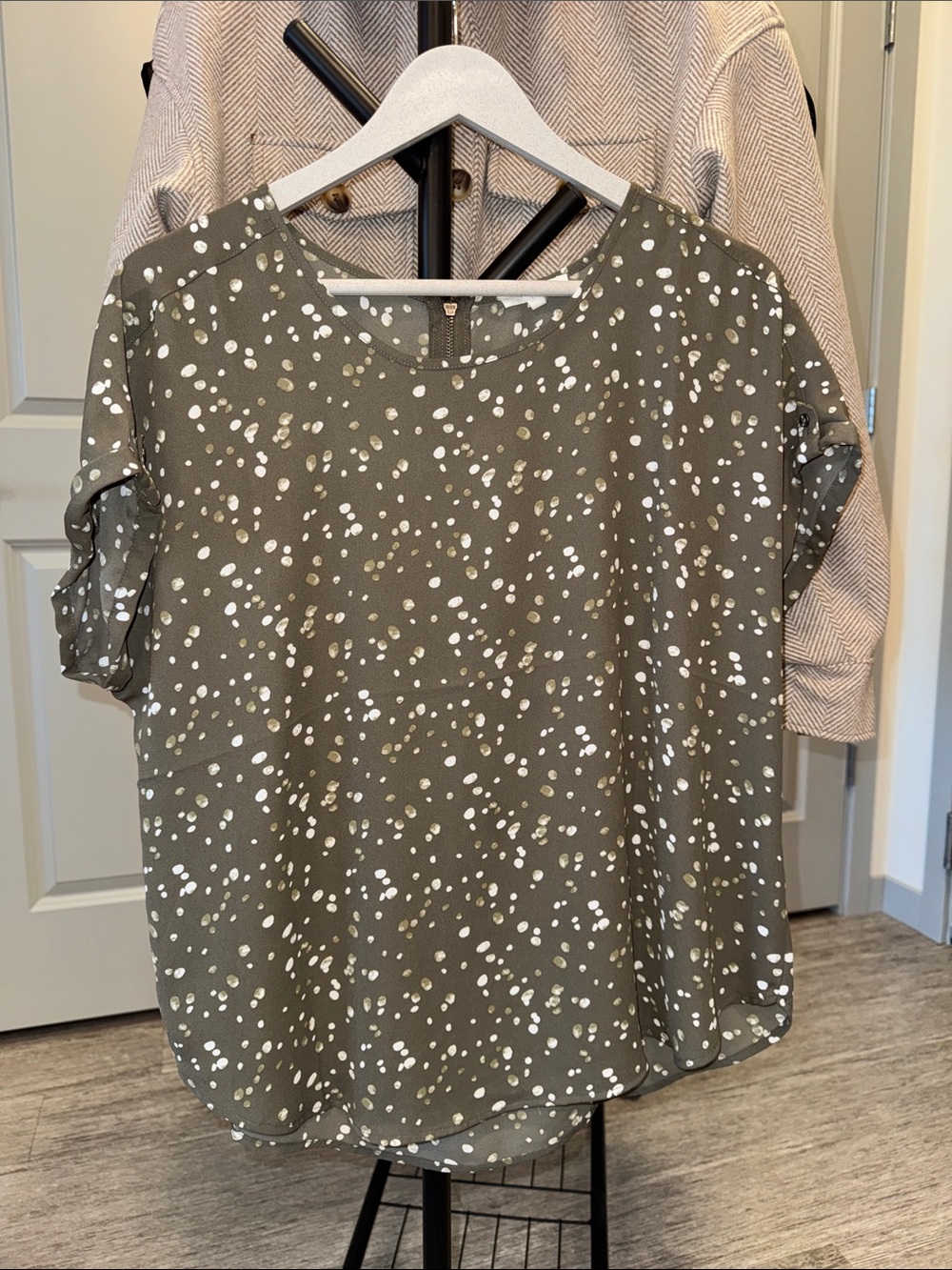 Maurices Olive Short Sleeve Blouse with White & Gold Speckle